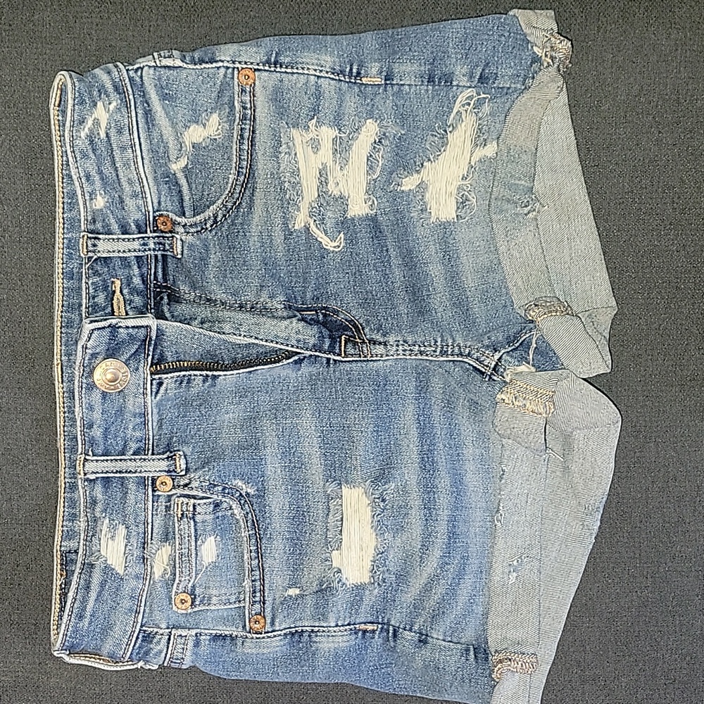 American Eagle Outfitters size 2 light blue denim